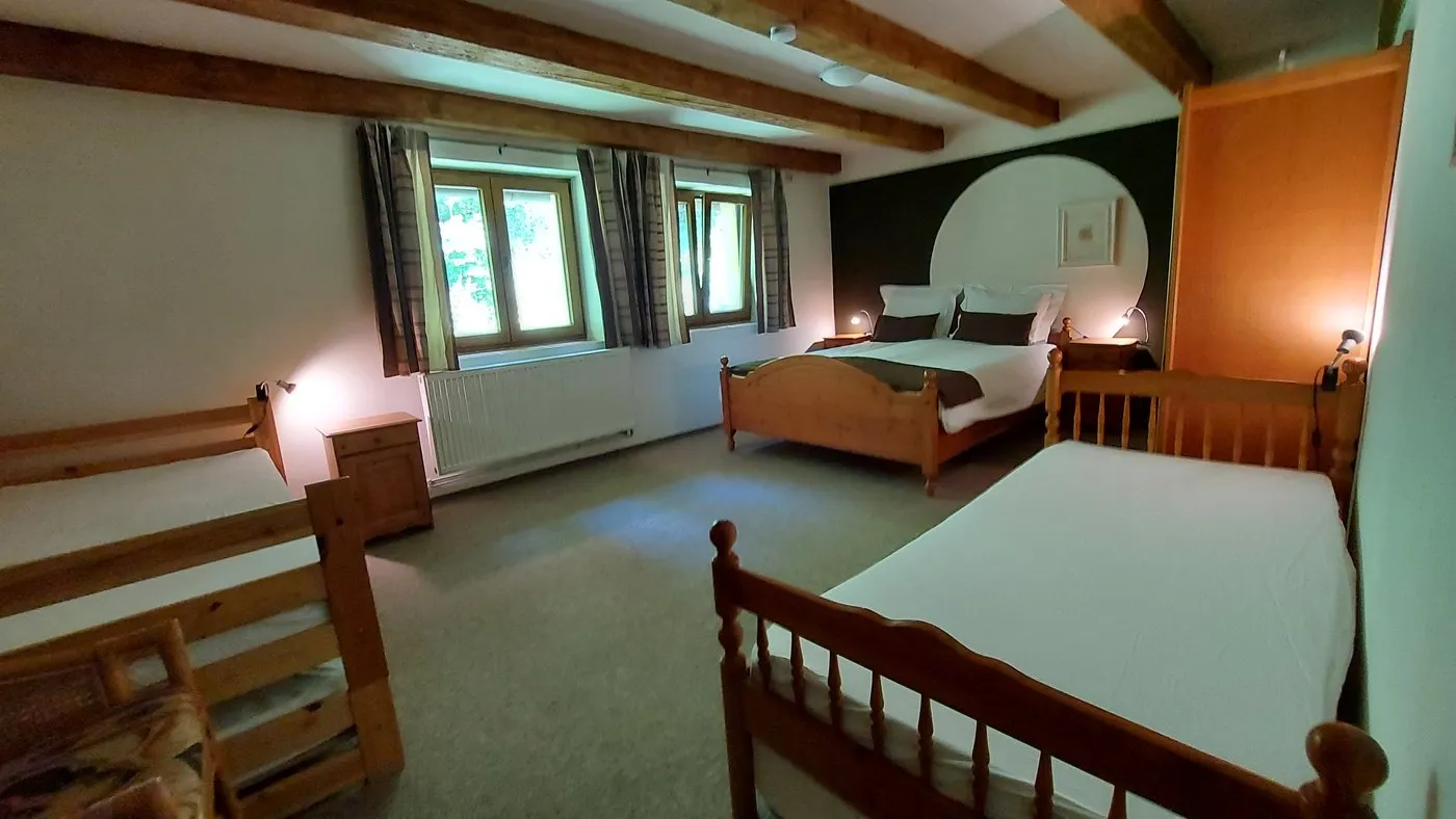 De ruime kamer