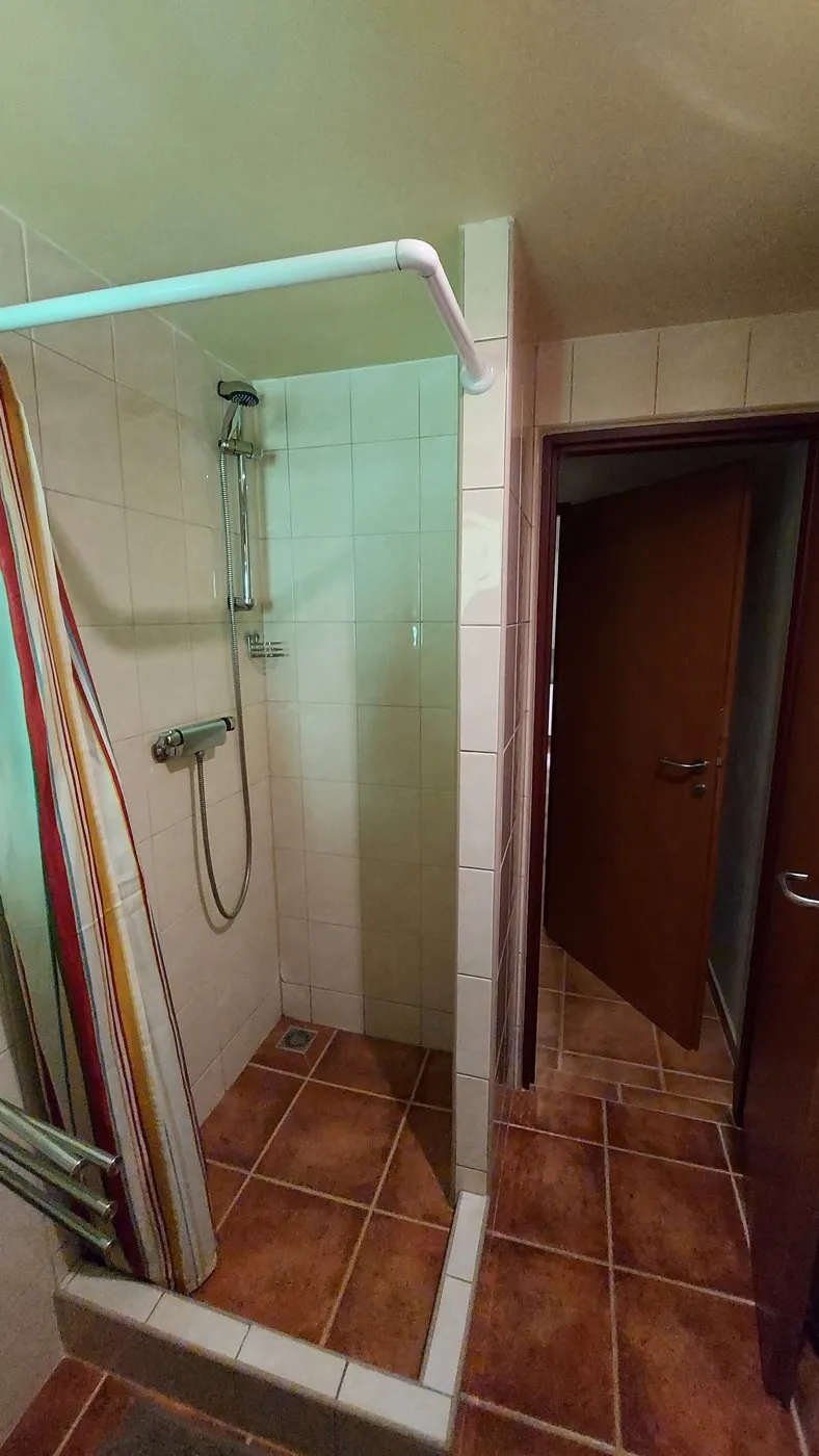 Eigen badkamer met douche
